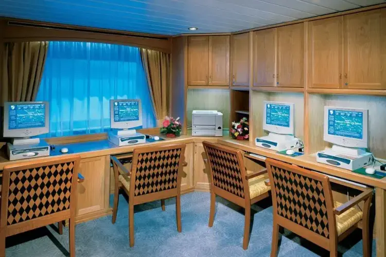 Seabourn Pride.webp