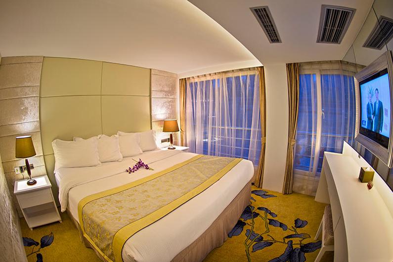 shangrila1.jpg