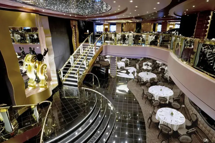 16_Ship_Black_Crab_restaurant.webp