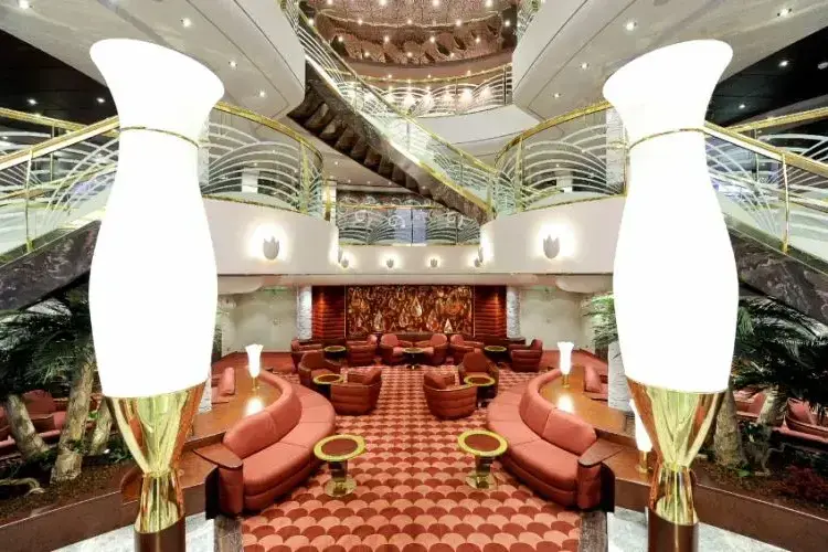 MSC1012780_Ship_MSC_Magnifica.webp