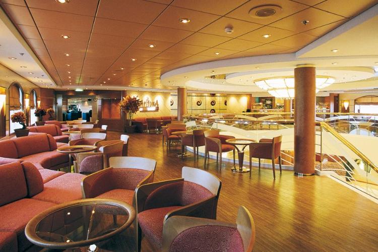 09_Ship_MSC_Opera_Aroma_Caffe_Bar.jpg