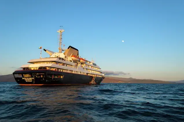ftdc_silvergalapagos_PuntaEspinoza-04501.webp