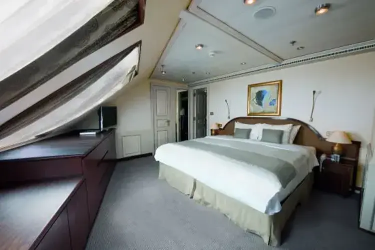 GRAND SUITE1.webp