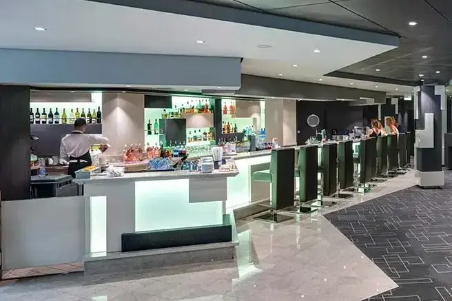 GR_Edge-Cocktail-Bar_tcm13-101929.webp