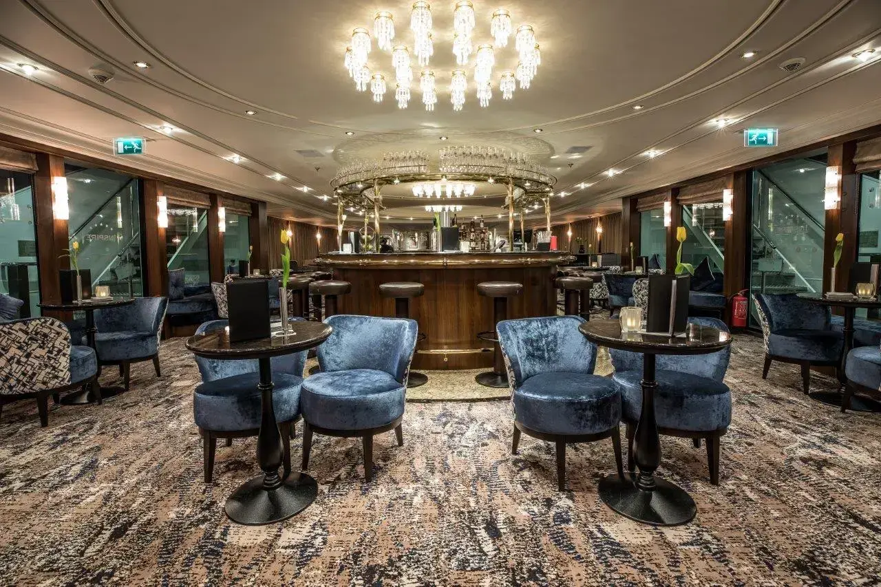 BW Lounge-Bar by night-5885.webp