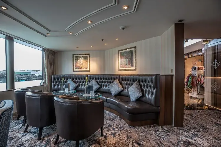 BW Lounge-bar-5086.webp