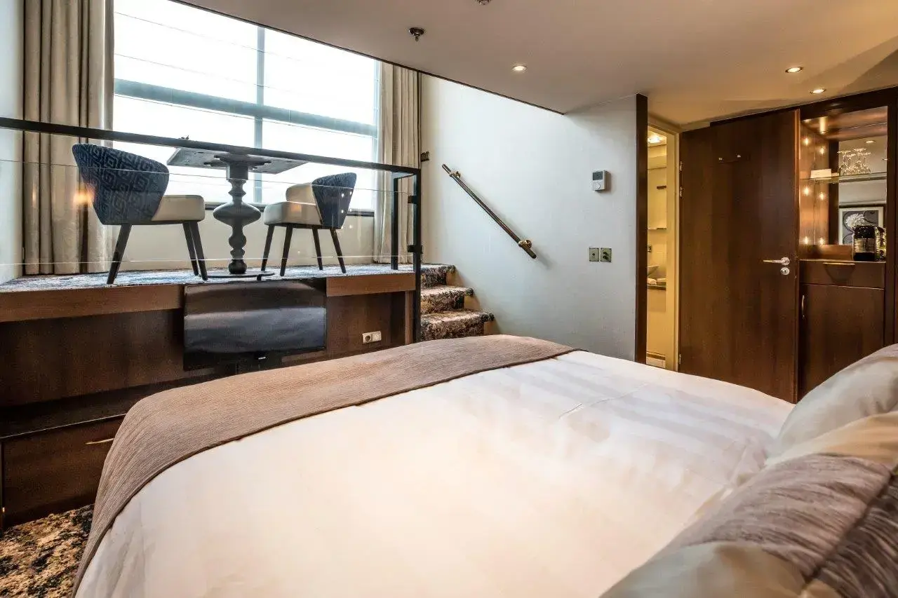 BW room 108-5747.webp