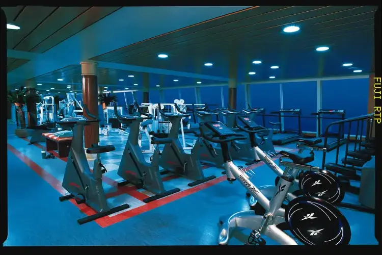 02_body_waves_fitness_center_hi.webp