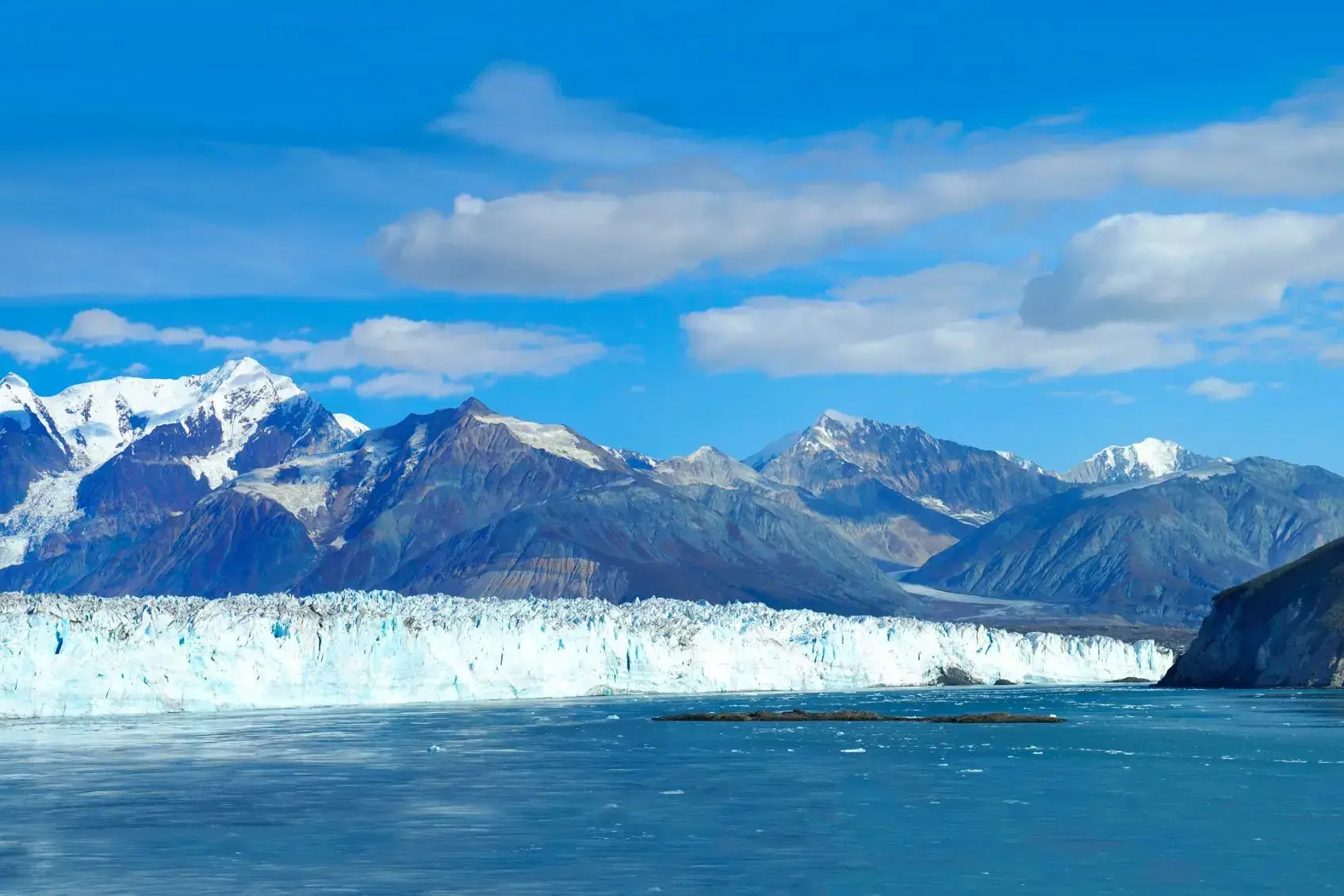 2388499_Dawes Glacier.webp