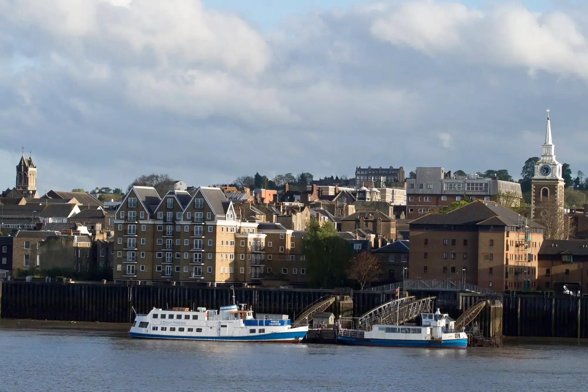 2385778_Tilbury (London).webp