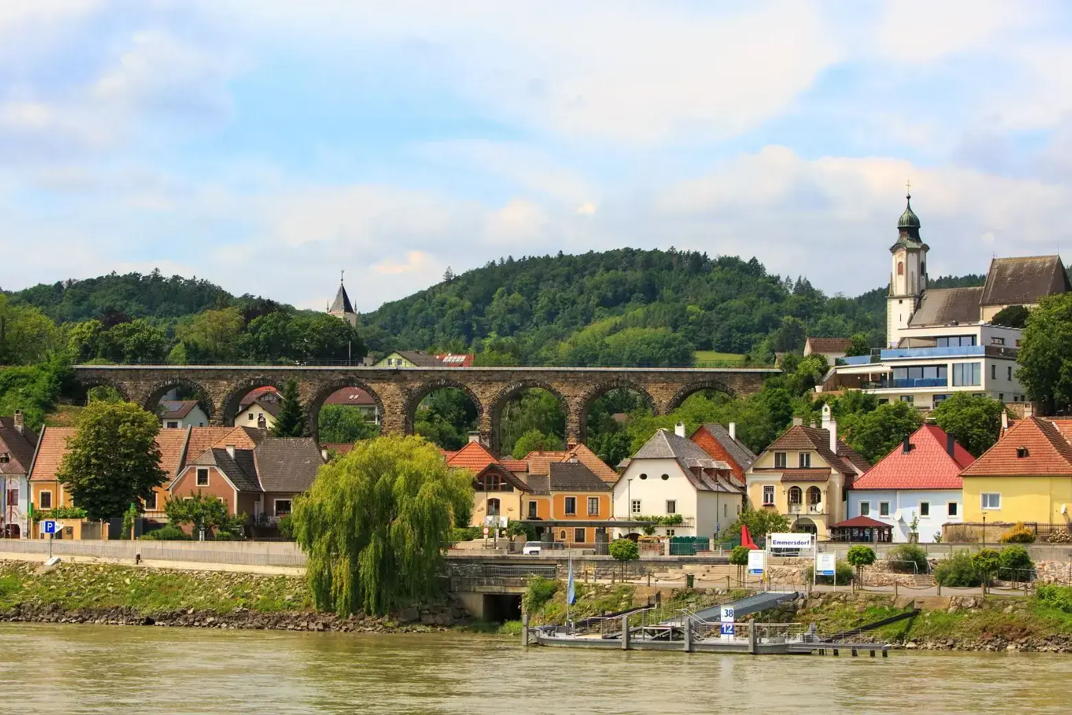 2386677_Emmersdorf an der Donau.webp