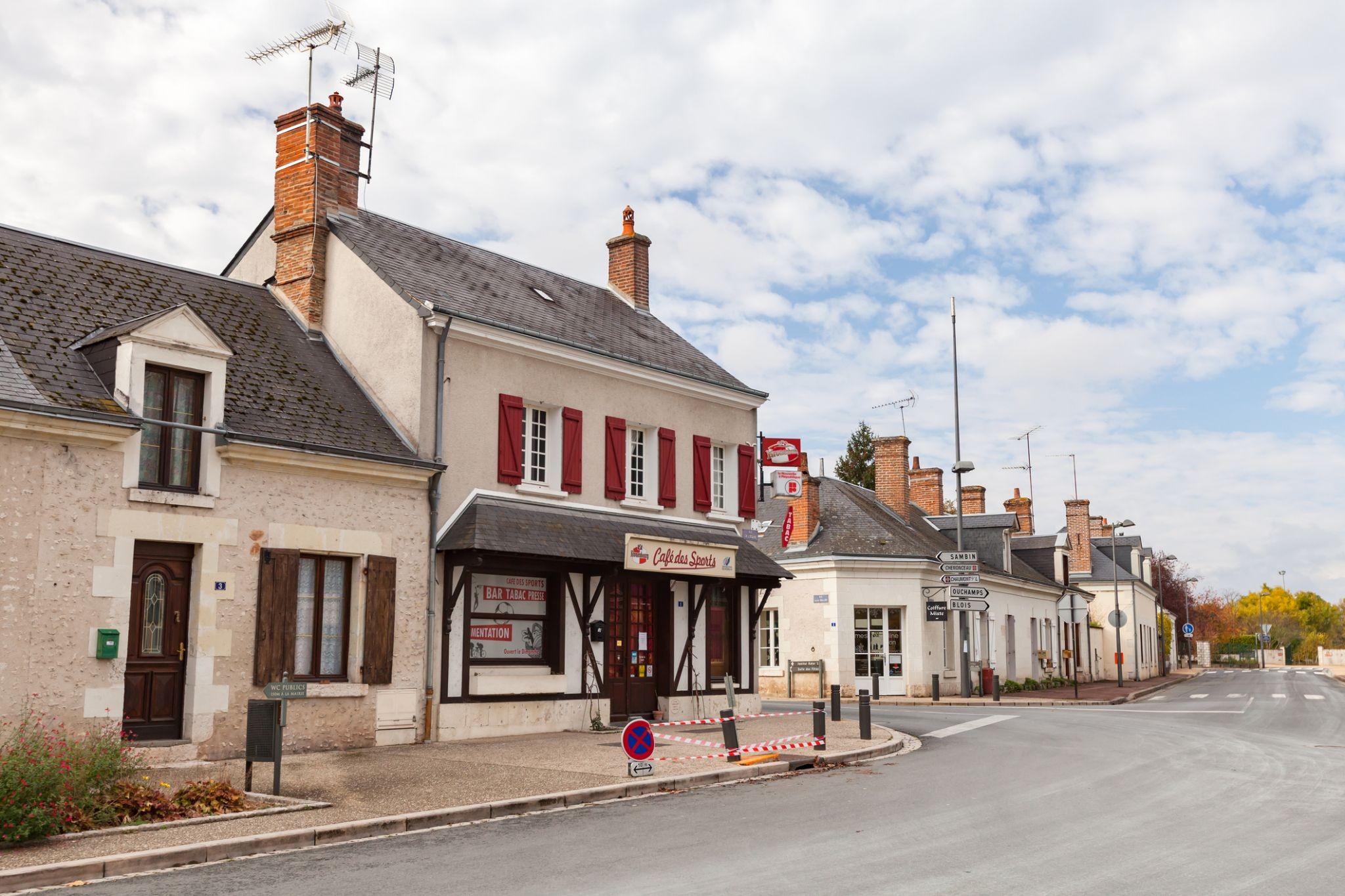 2389556_Saint-Jean-les-Deux-Jumeaux.jpg