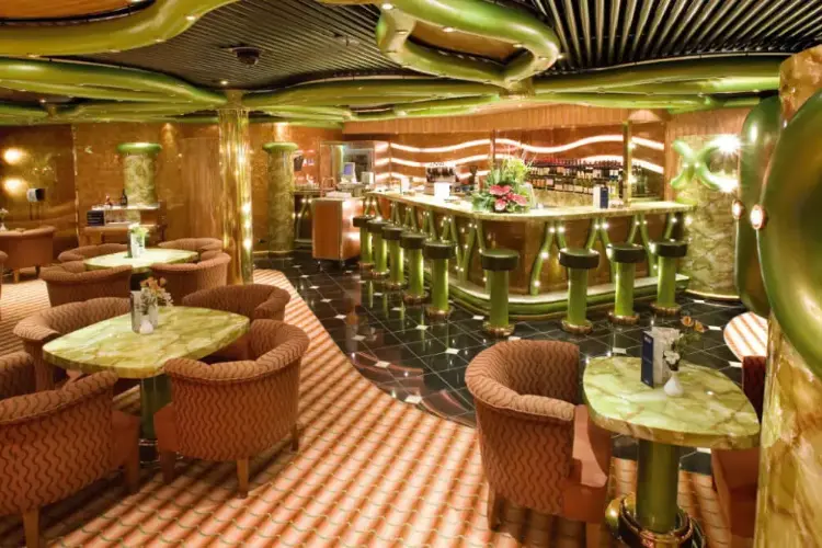 12 Costa_Serena_Bar.webp