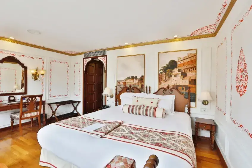suite-coloniale03-rv-ganges-voyageur-gange-inde-croisieurope