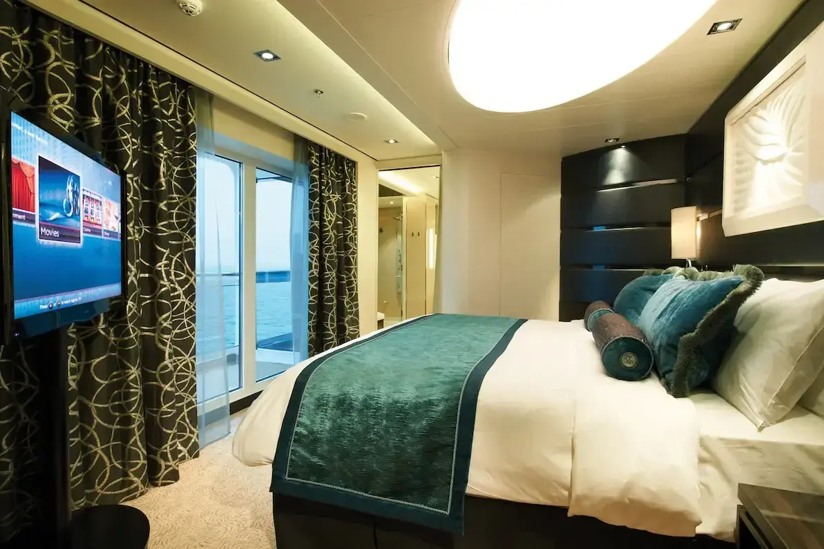 H3 2norwegian-breakaway_the-haven-deluxe-owners-suite-mit-grossem-balkon__.webp