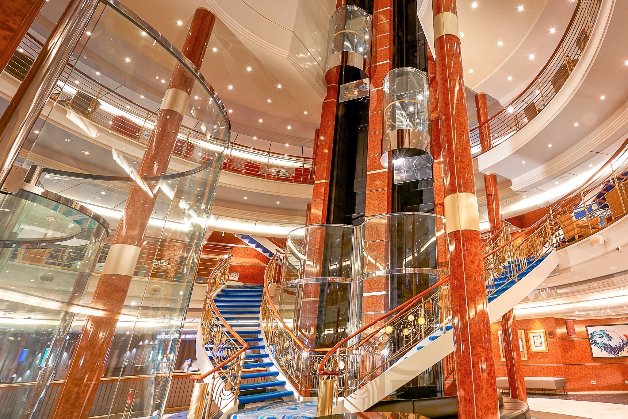 NCL, Norwegian Sun, Atrium.jpeg