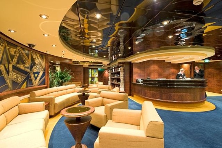 5513-msc_fantasia__msc_yacht_club_concierge.jpg