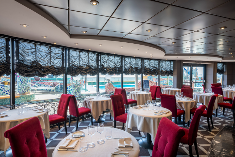MSC25039991MSC Fantasia, MSC Yacht Club  L'Etoile.png