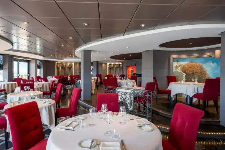 MSC25039992MSC Fantasia, MSC Yacht Club  L'Etoile.webp