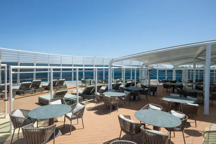 MSC25042570MSC Splendida, MSC Yacht Club - The One Bar.webp