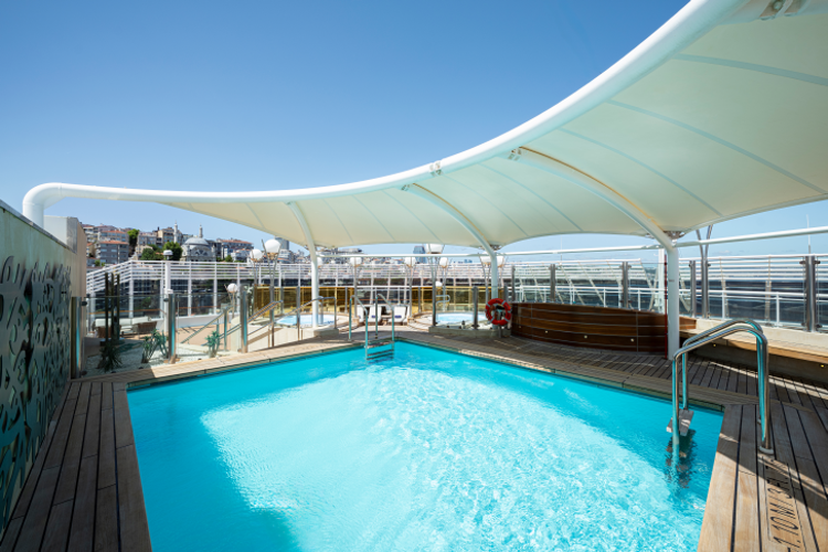 MSC25042572MSC Splendida, MSC Yacht Club - The One Pool.png