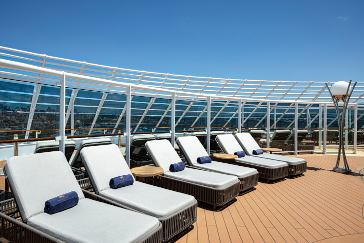 MSC25042581MSC Splendida, MSC Yacht Club - The One Pool, Solarium.png