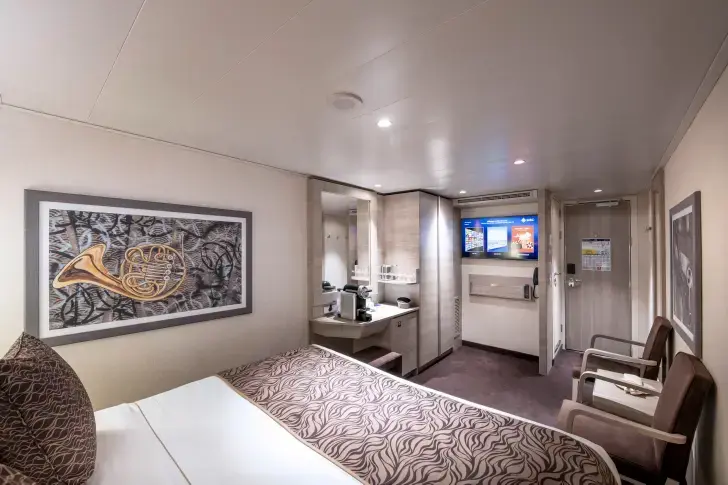 MSC21006880MSC Virtuosa, MSC Yacht Club Interior Suite (YIN).webp