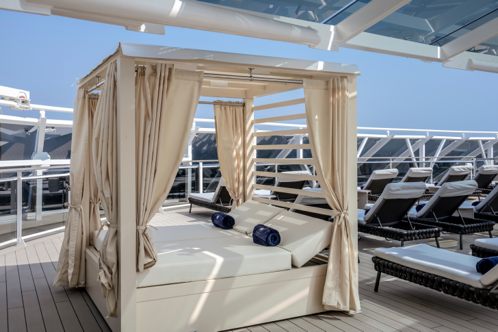 MSC22012953MSC World Europa, MSC Yacht Club Sundeck & Pool.png