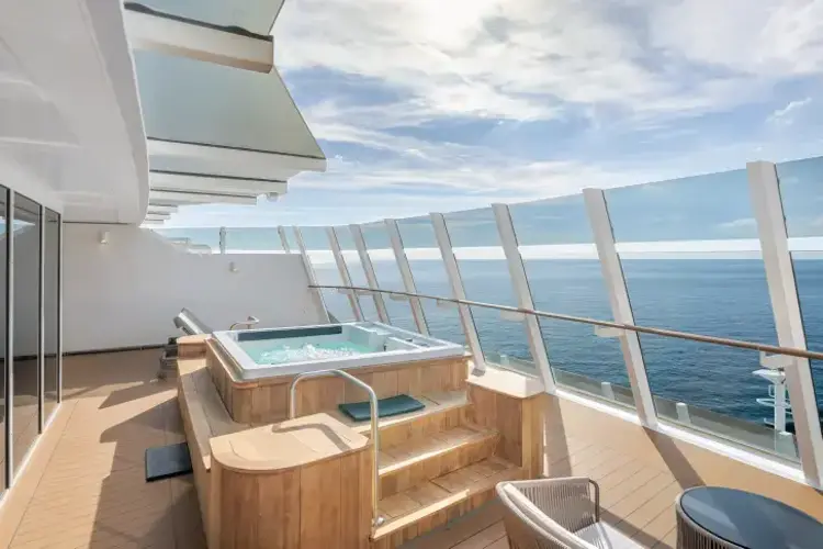 MSC26048477MSC World Europa, MSC Yacht Club Owner's Suite with Whirlpool bath (YC4).webp