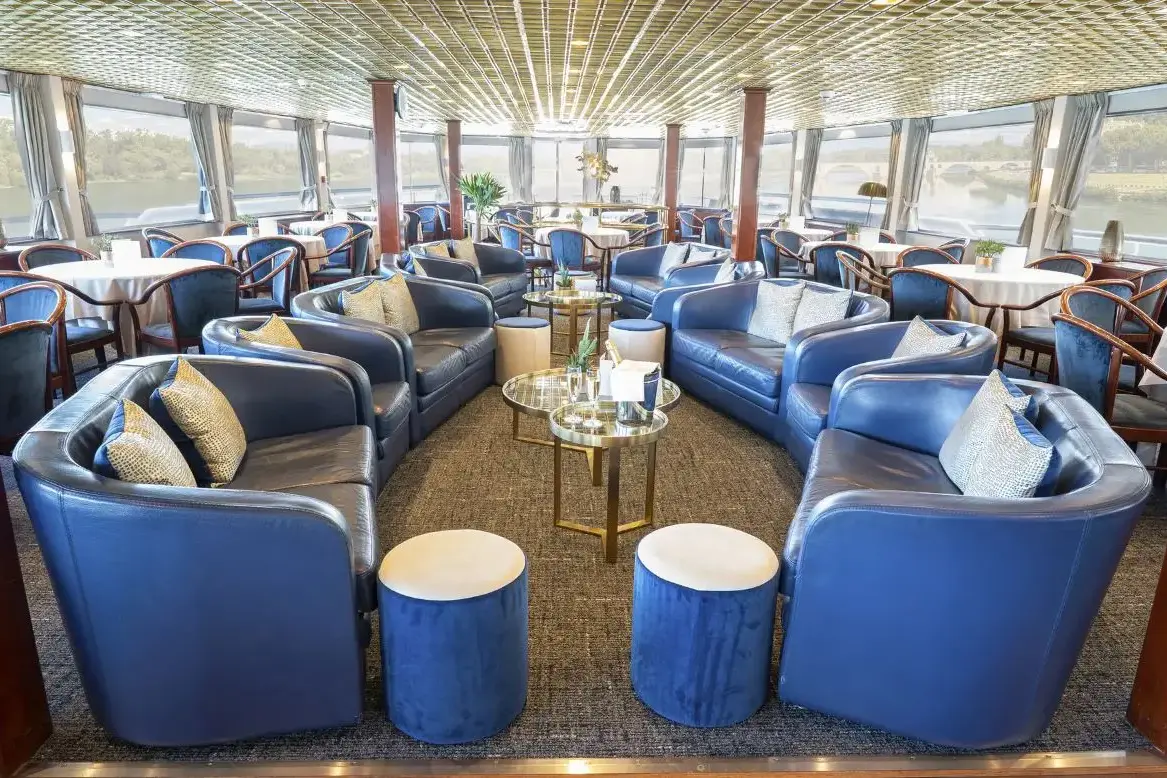 salon bar.webp