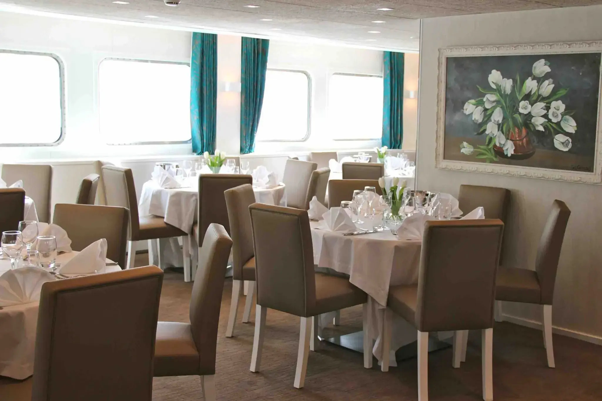 Gil Eanes Restaurant 1.webp
