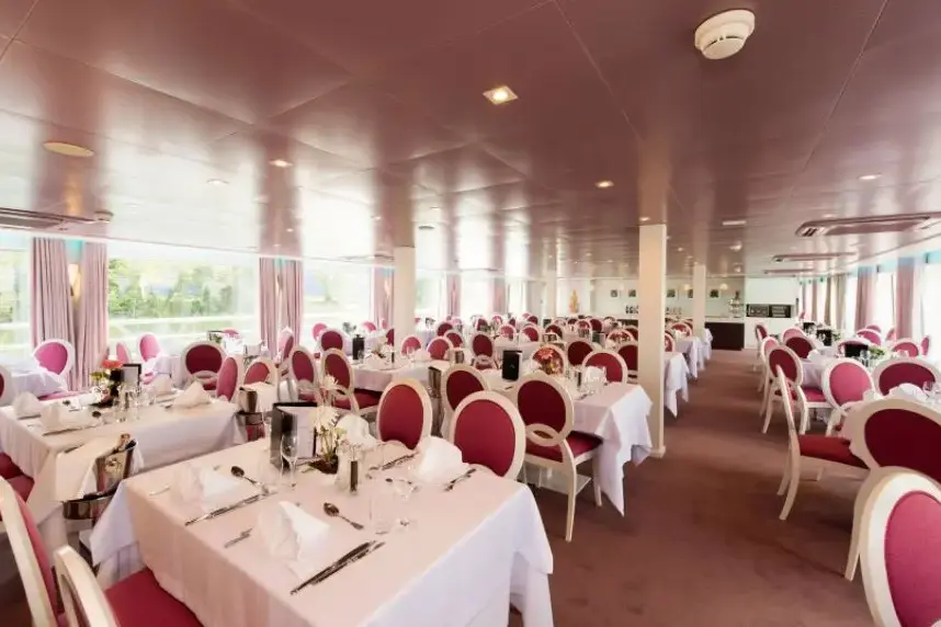 MS Douce France Restaurant 1.webp
