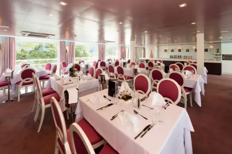 MS Douce France Restaurant 3.webp