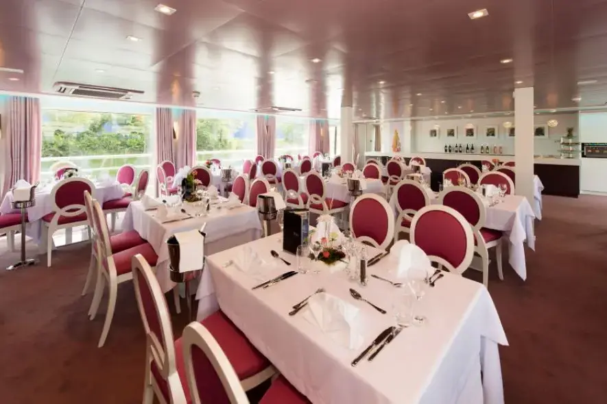 MS Douce France Restaurant 3.webp
