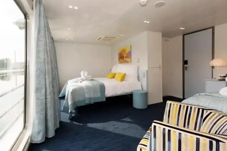 MS Douce France Cabin 1.webp