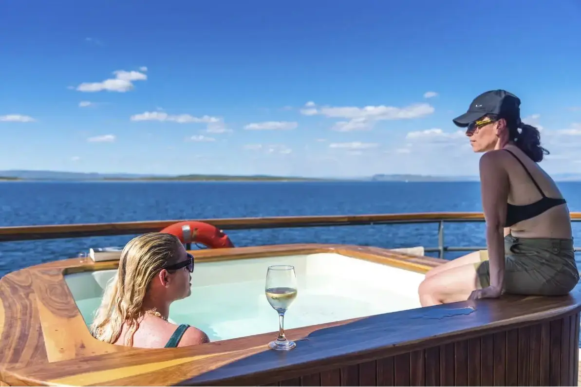 RV African Dream Jakuzzi.webp