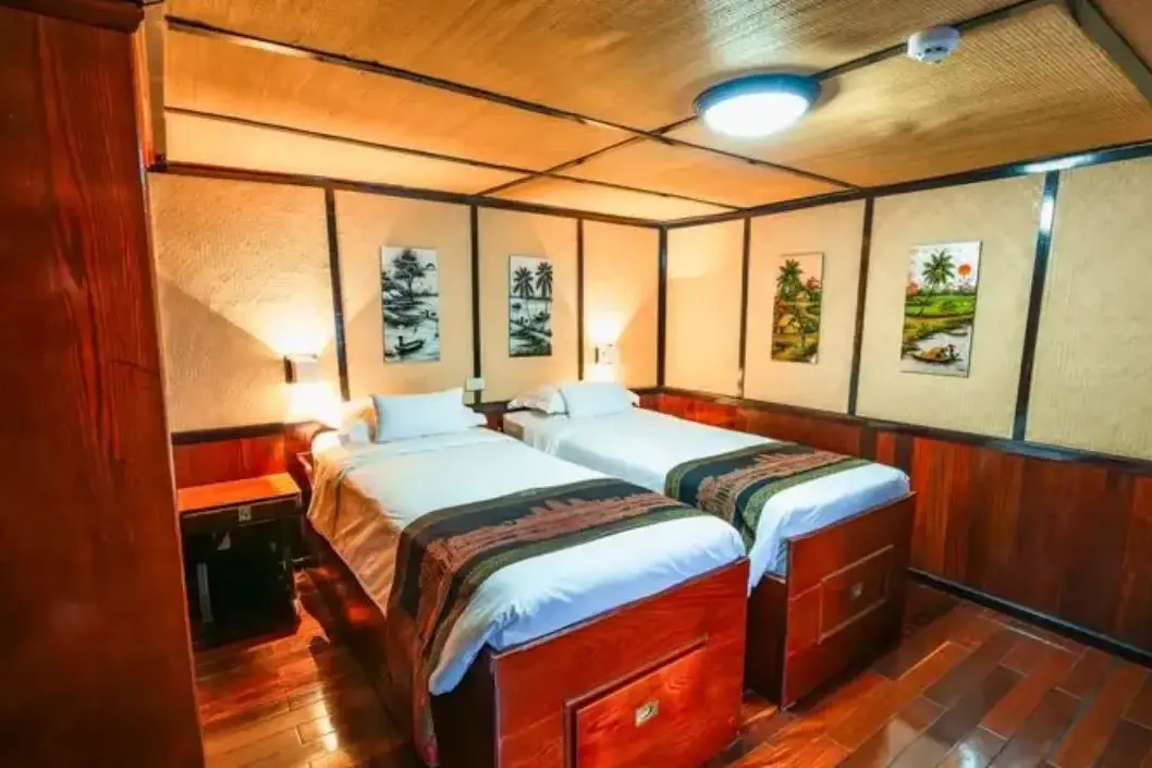 MAIN 2.1.webp