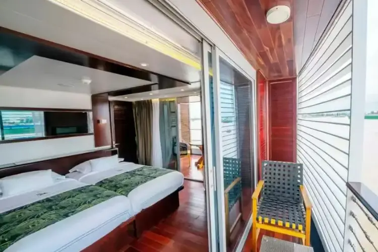 RV Indochine II 3 cabin.webp