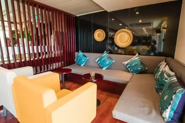 RV Indochine II 1 Salon.webp