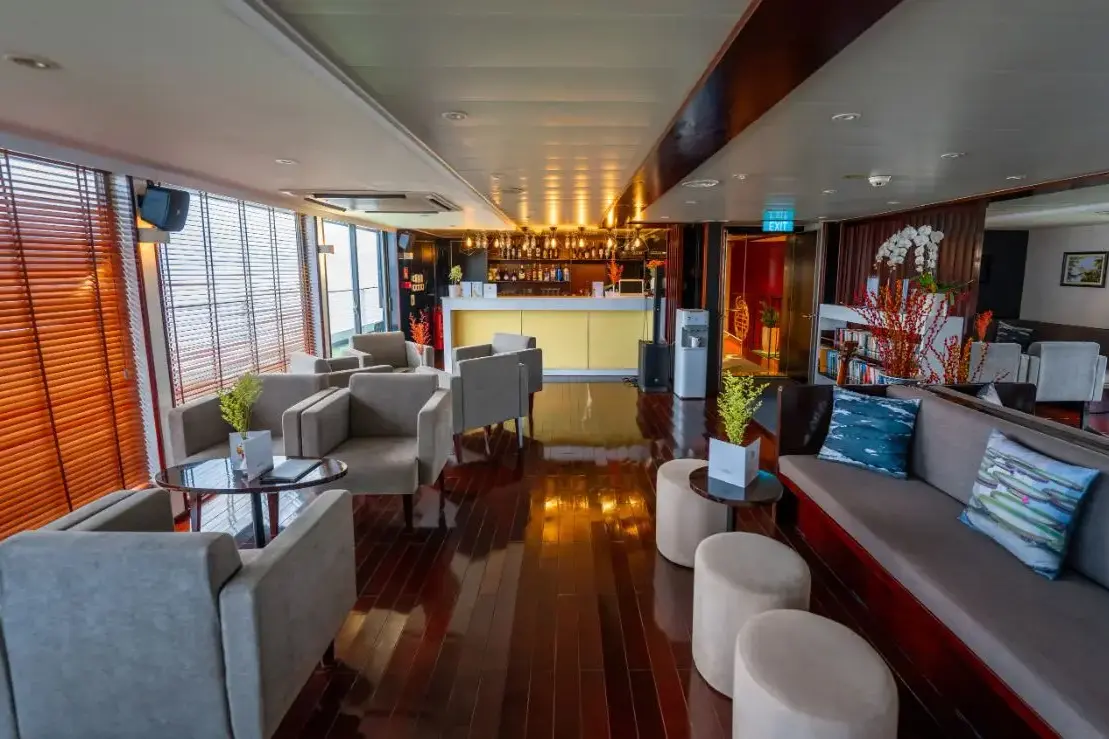 RV Indochine II 11 Salon.webp