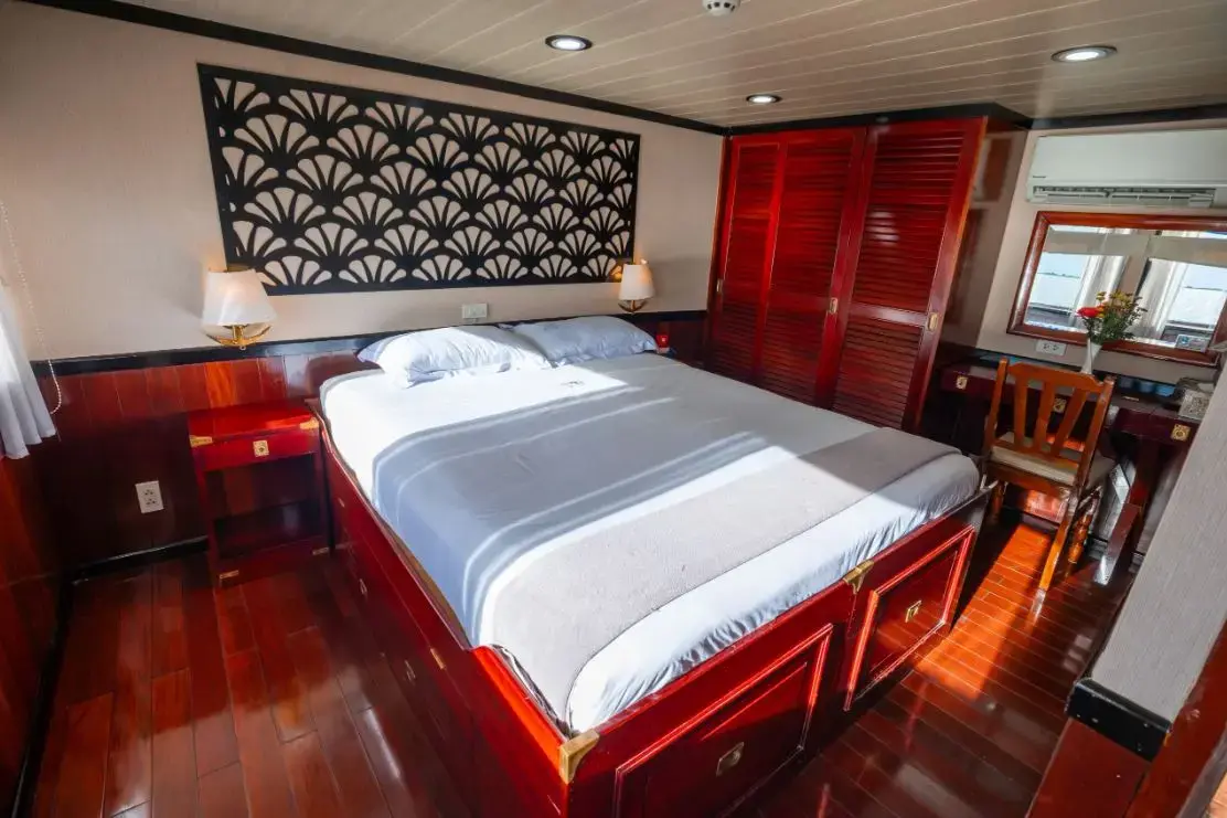 RV Lan Diep 1 Cabin.webp