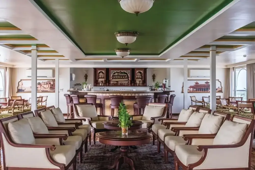 rv_ganges_voyager_restaurant_3.webp