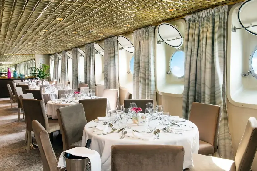 MV La Belle de l'Adriatique restaurant 1.webp