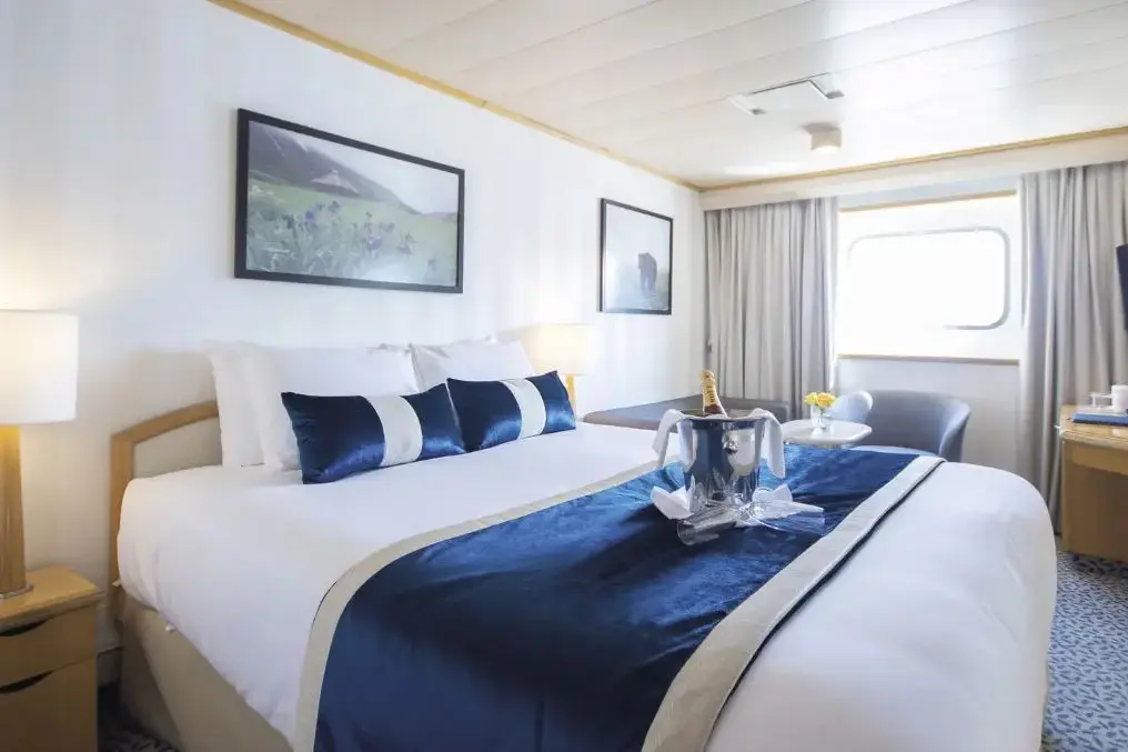 MV La Belle des Océans cabin.webp
