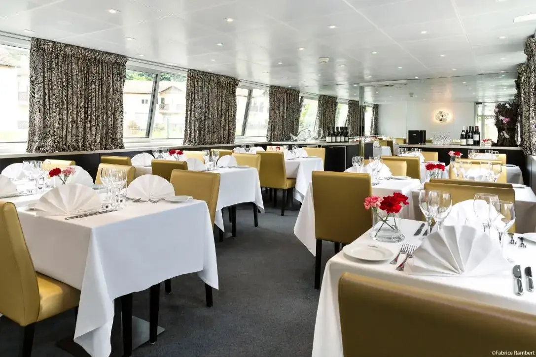 MS MADELEINE restaurant 3.webp