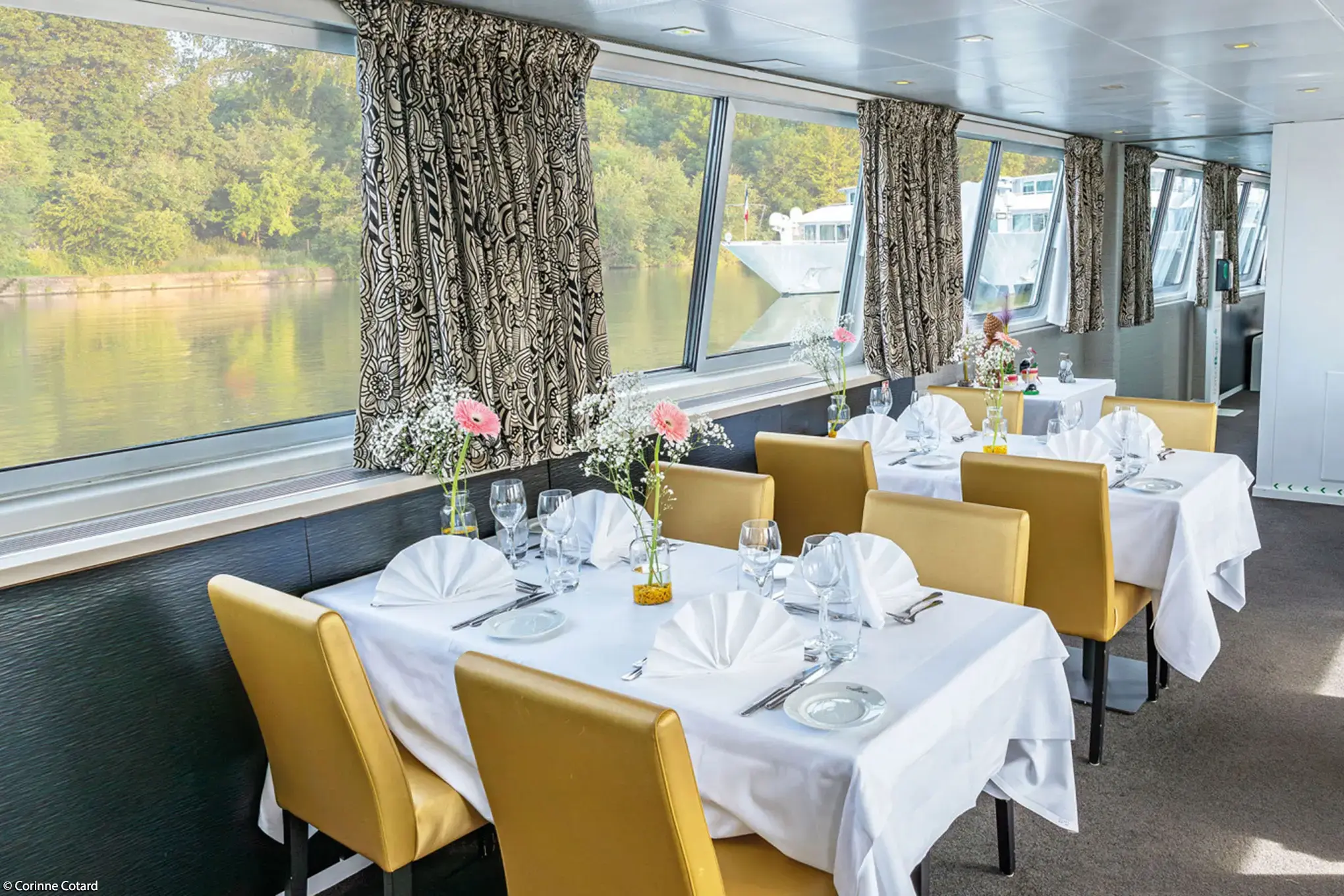 MS MADELEINE restaurant 6.webp