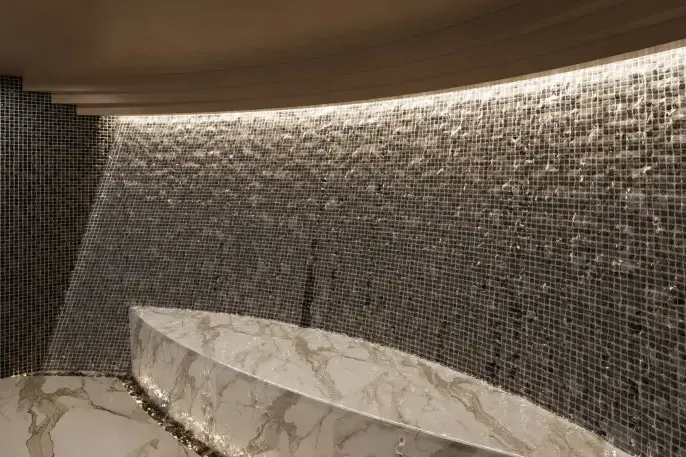 800_norwegianaura-spawaterfallexperiencerendering.webp
