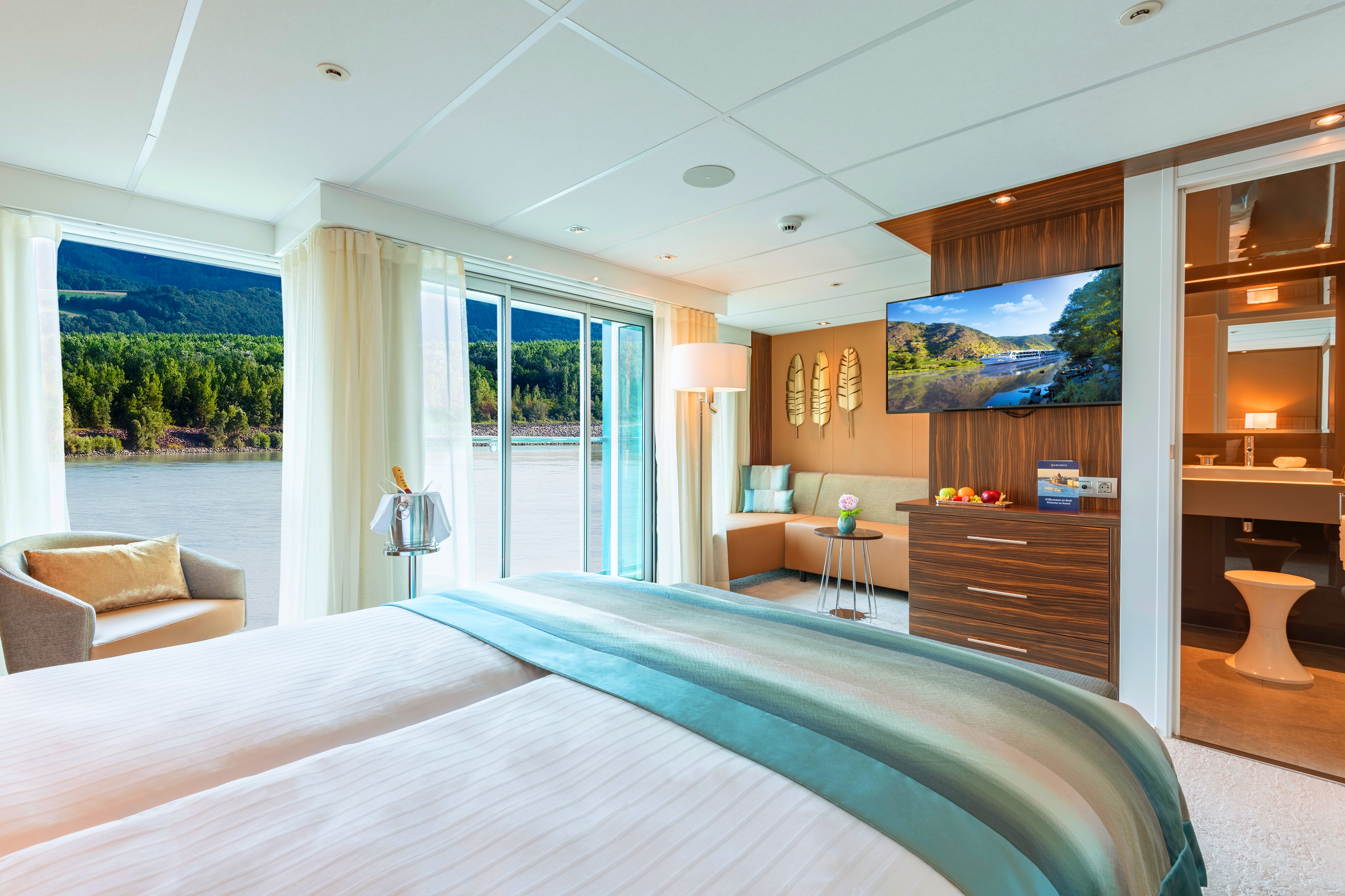 Lueftner_Cruises_AMADEUS_Star_Suite.jpg