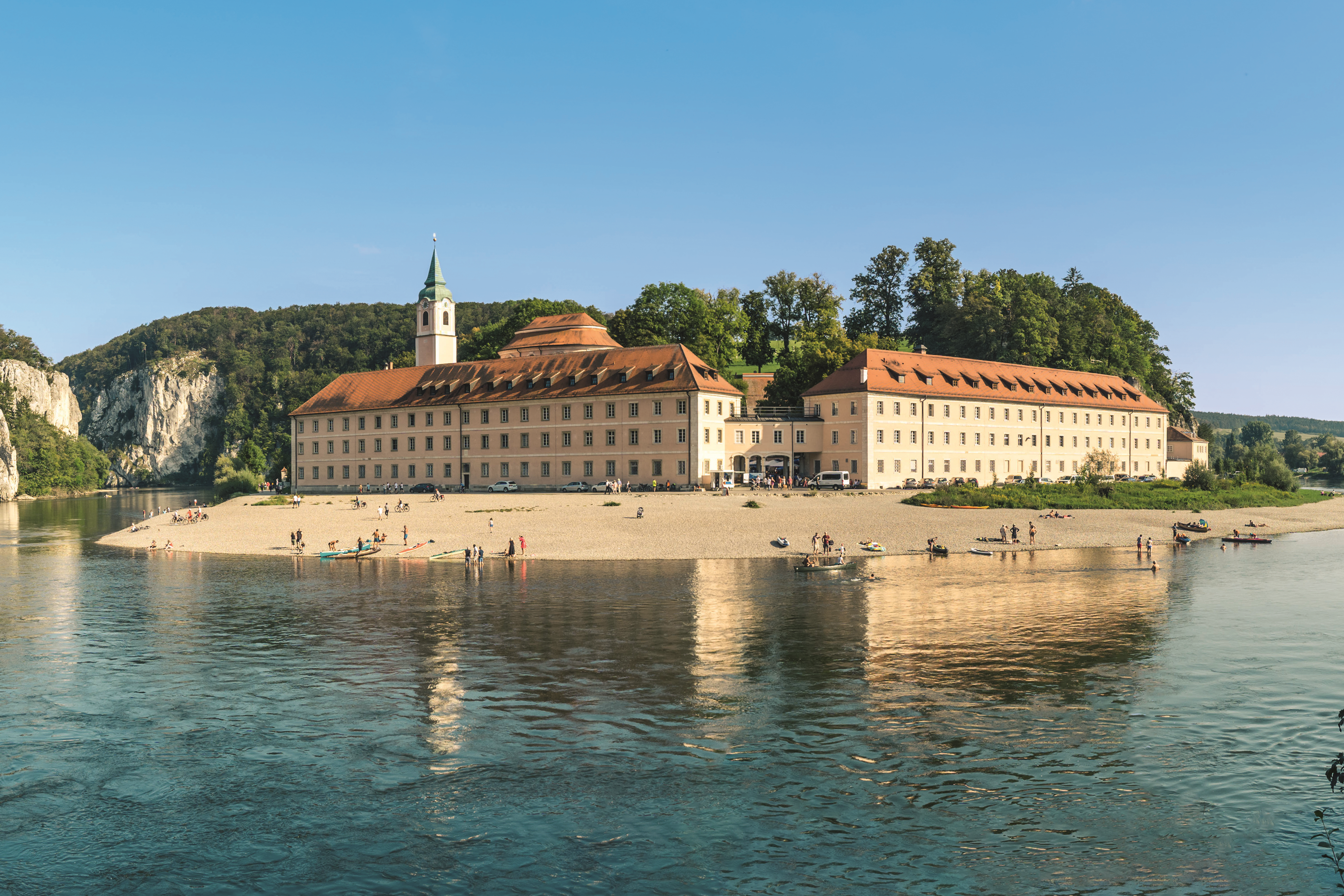 Lueftner_Cruises_Amadeus_Danube_Germany_Weltenburg_Abbey__c__c_LU1494328793.png