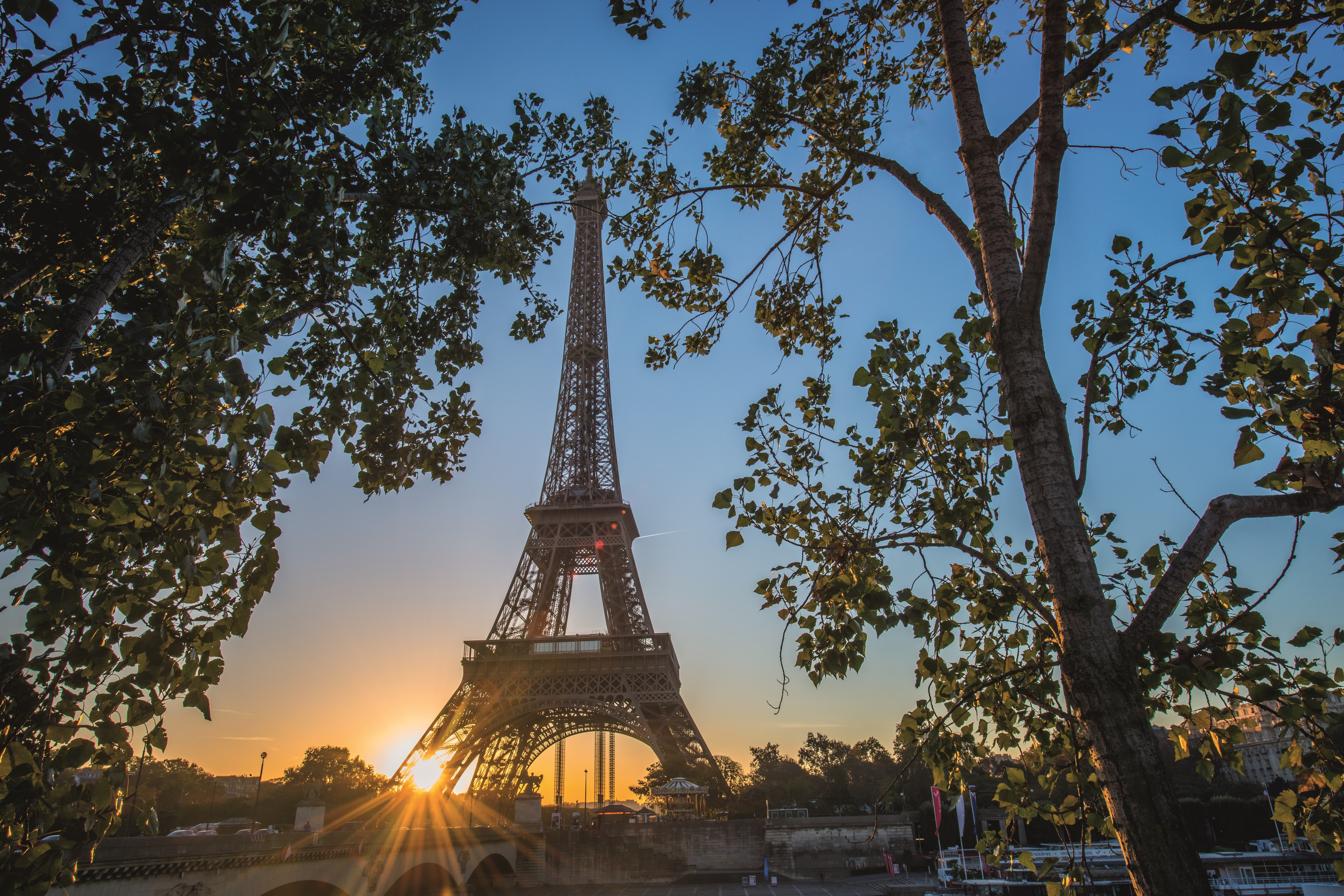 Lueftner_Cruises_Amadeus_France_Seine_Paris_Eiffel_Tower__c_LU168082019.jpg